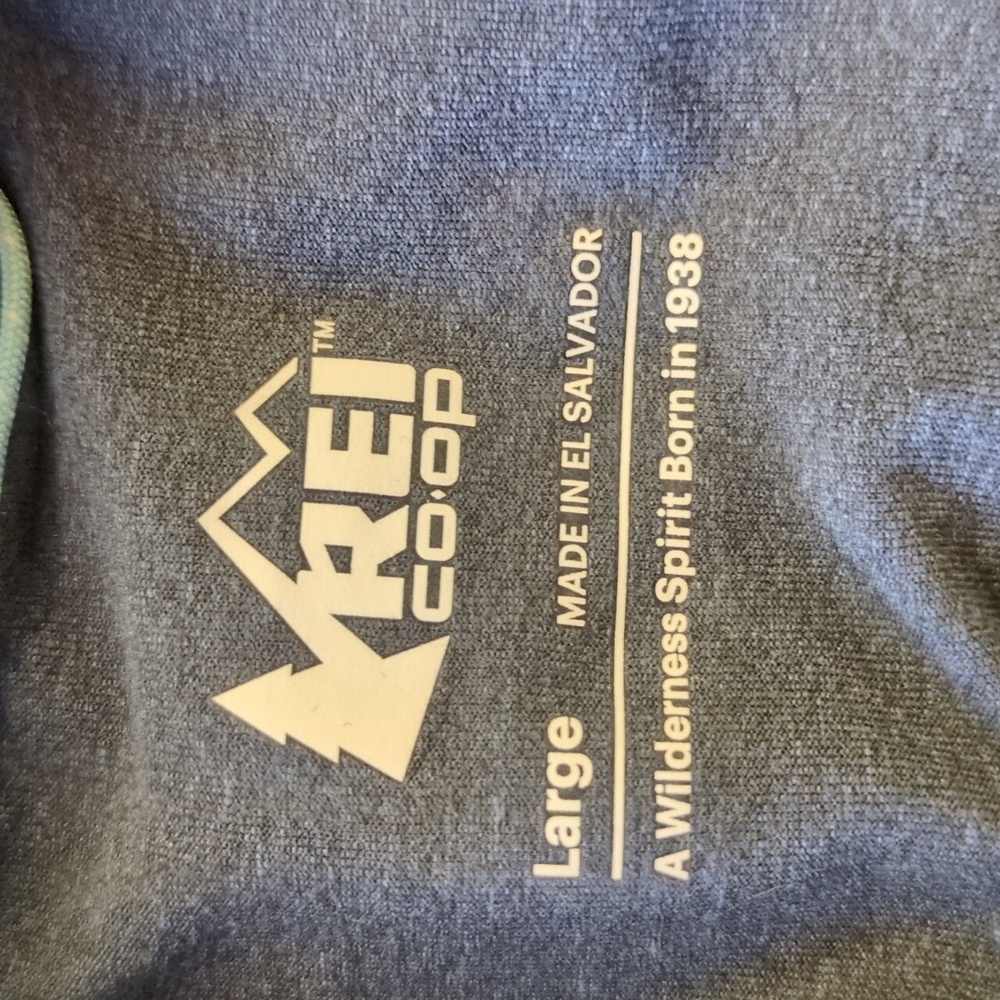 REI - Picture 5 of 8